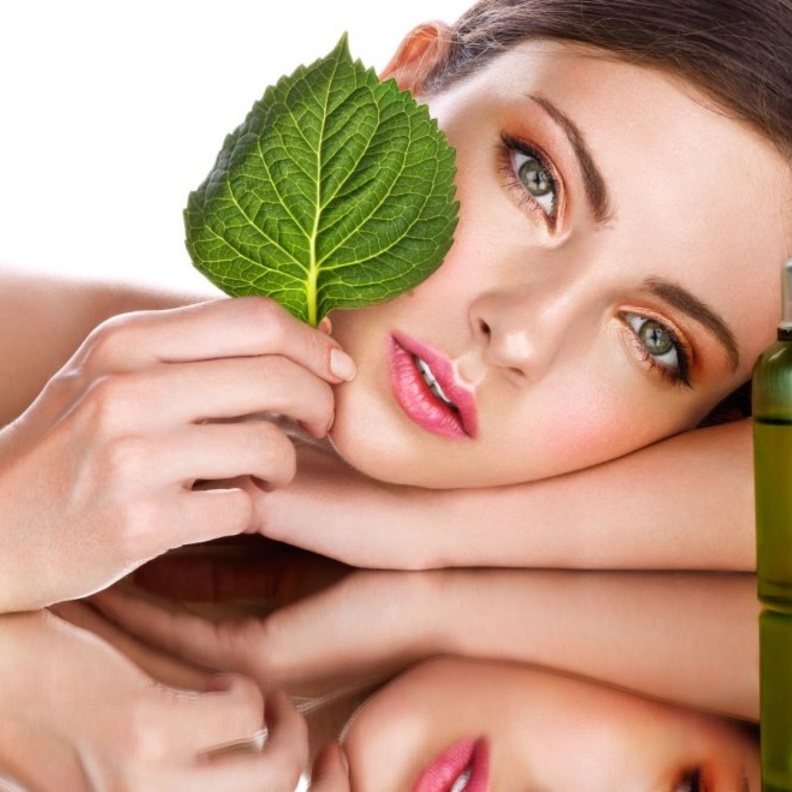الأعشاب لا تؤثر إيجاباً على صحتك فقط بل أياضاً على بشرتك
