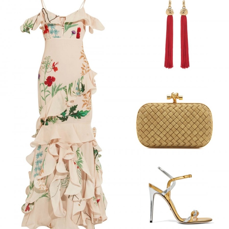 اطلالة لسهرة صيفية في فستان ماكسي مزين بالكشكش