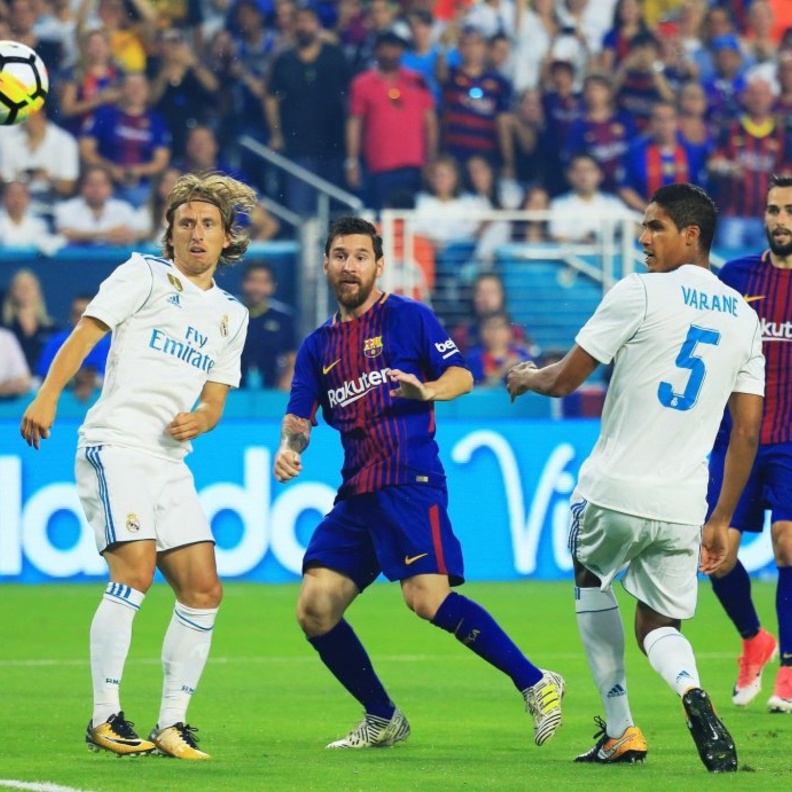 ميسي يسجل في مرمى ريال مدريد