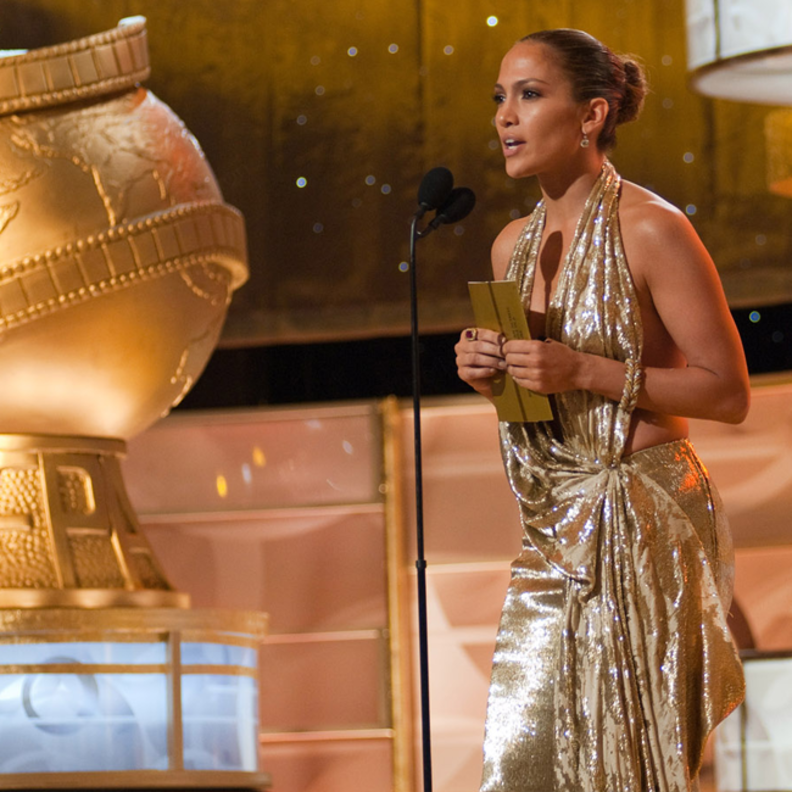 نجمات من برج الاسد يسطعن باللون الذهبي