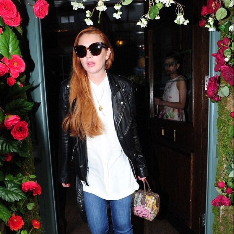 ليندسي لوهان عادة إلى الأضواء بقوة