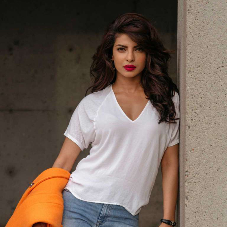 رسالة مؤثرة من بريانكا تشوبرا بسبب الحظر الأمريكي