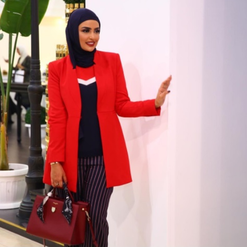 ازياء محجبات مع موضة الجينز المستقيم