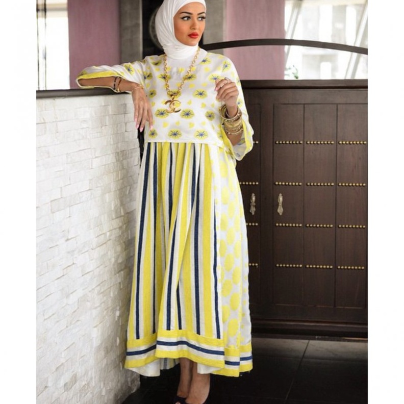 موديلات فساتين واسعة مع التول والزخرفات بأسلوب زوري اشكنان