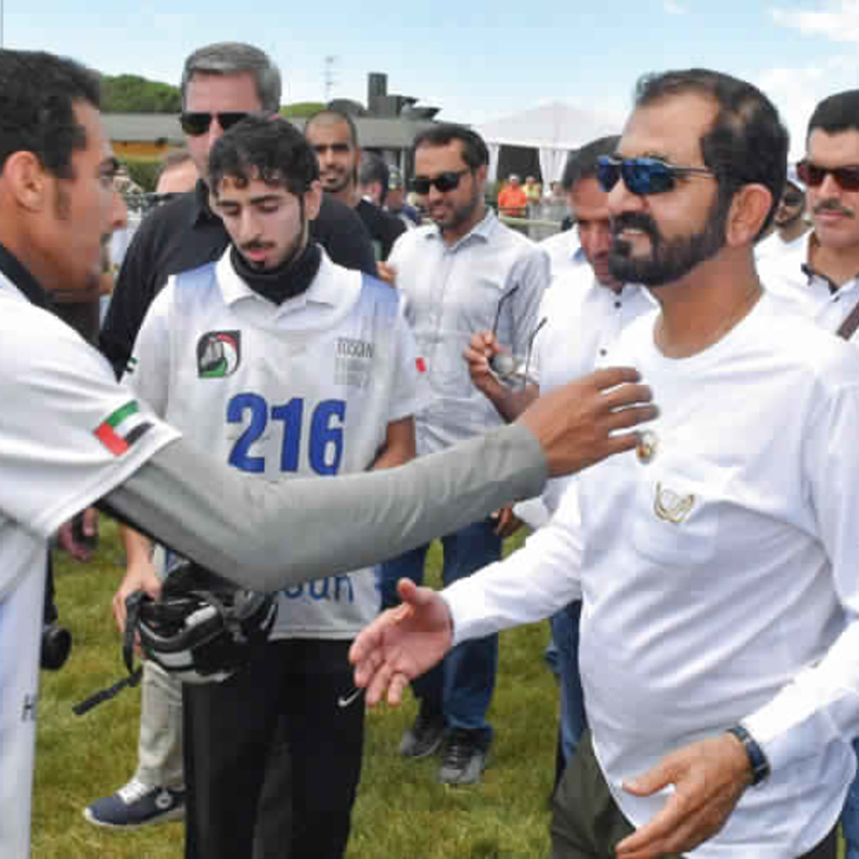 الشيخ محمد بن راشد يشهد تتويج فرسان الإمارات بمهرجان القدرة في إيطاليا