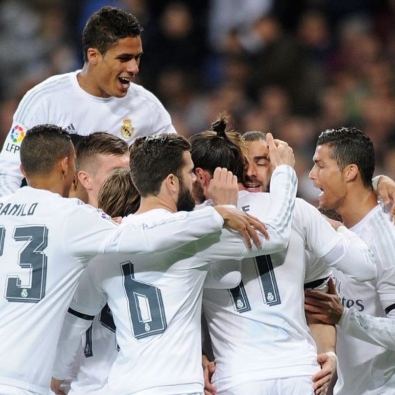 ريال مدريد يتصدر وله مباراة مؤجلة