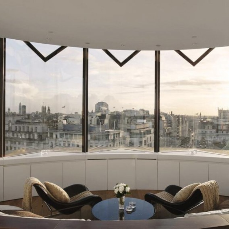 غرفة معيشة ساحرة في مي لندن