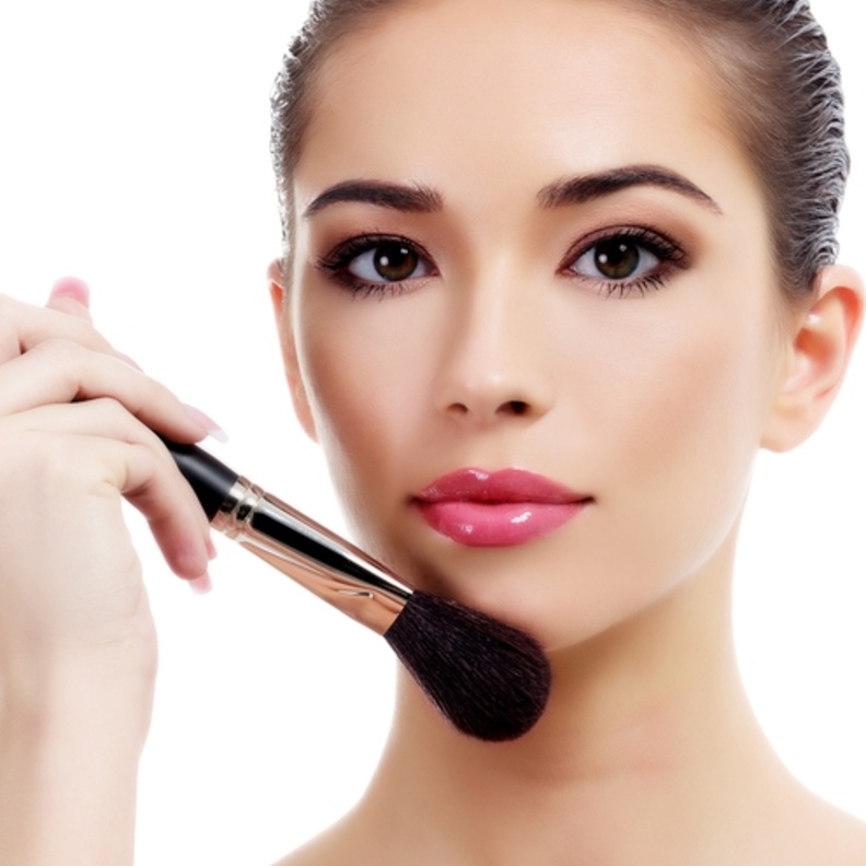 تجنبي تكثيف وتعريض حاجبيك بشكل مبالغ