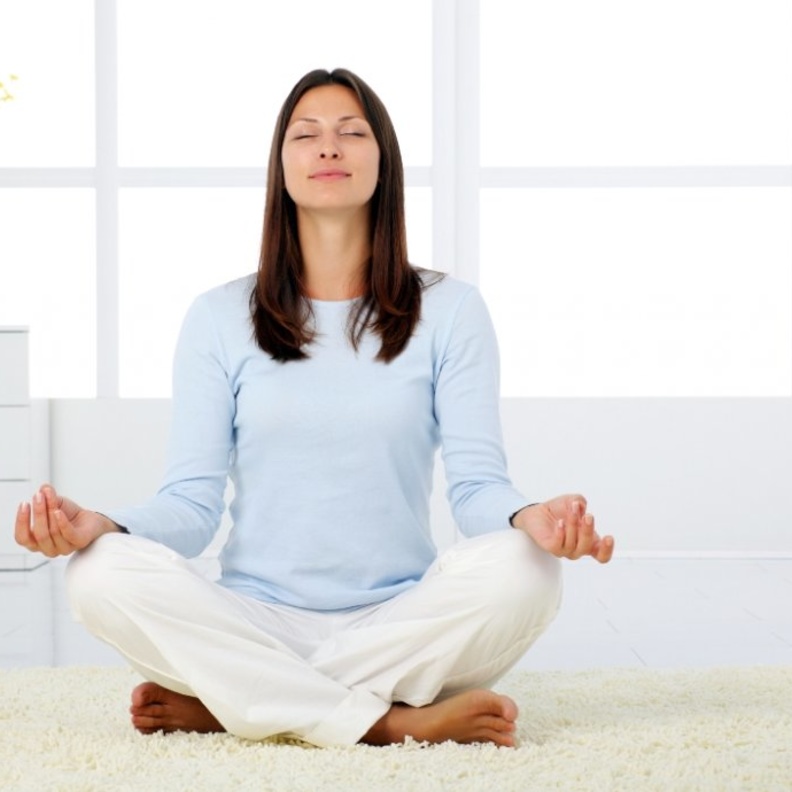 ممارسة اليوغا و التنفس بعمق يقوي الرئتين