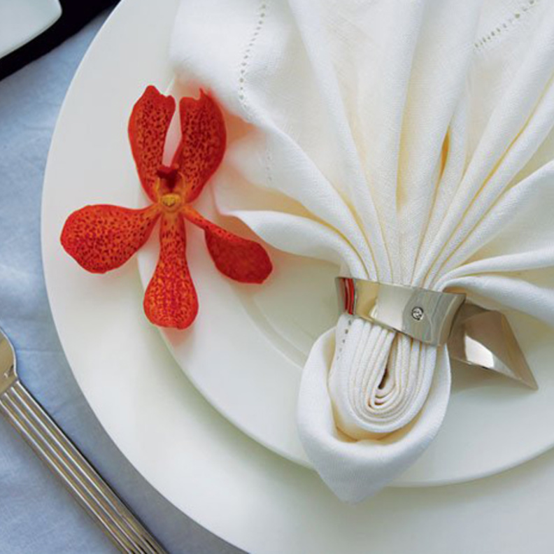 حلقة بشكل قلب ..للمسة رومانسية