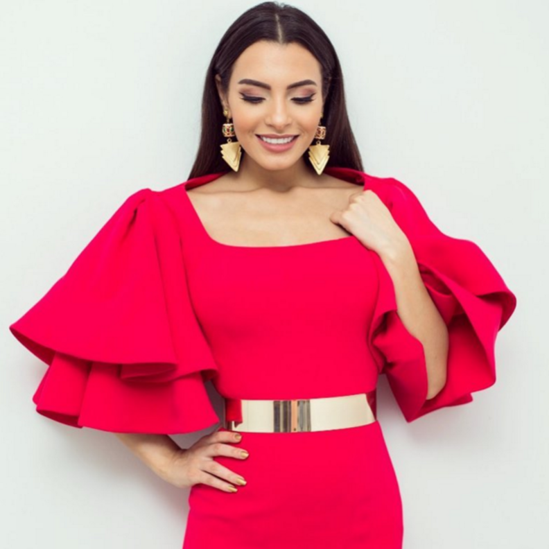 فستان سهرة مميز تألقت به كارمن سليمان في أحد المناسبات