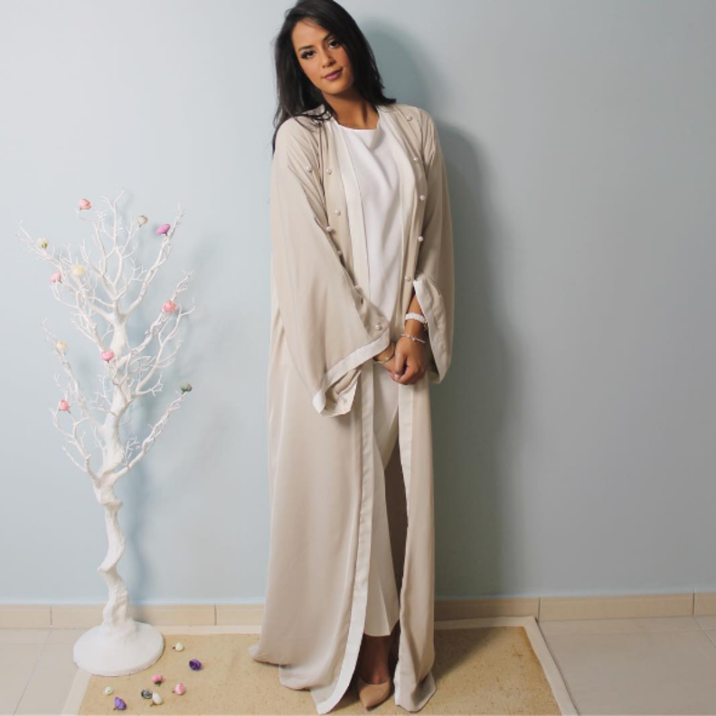 عباية مميزة من أحلام فاشن