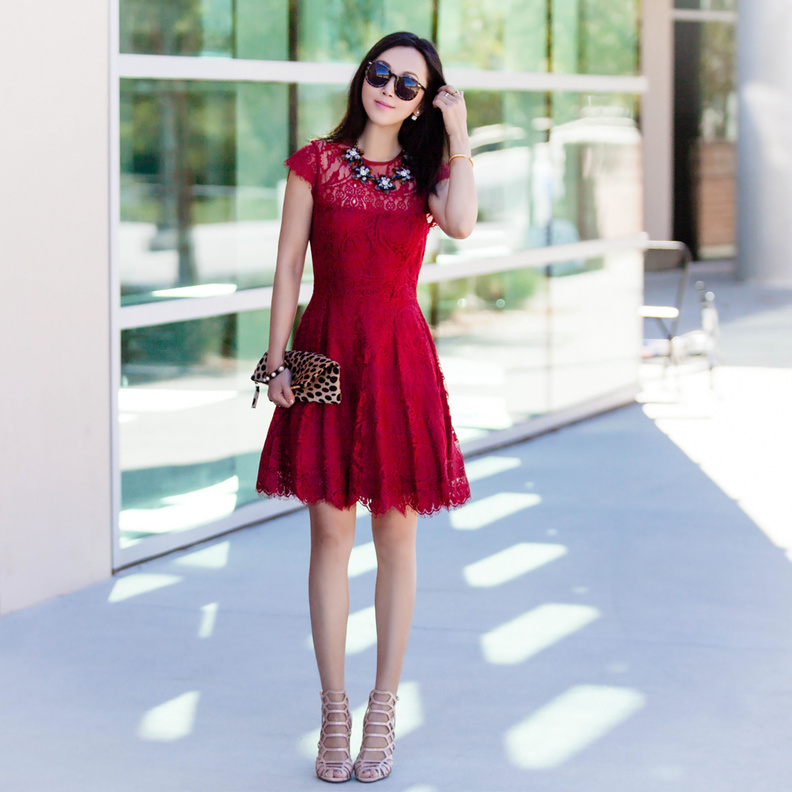 Valentino فستان دانتيل ملون من