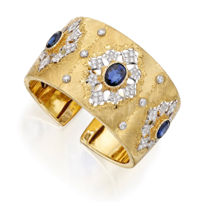 قلادة واسوارة من فان كليف أند أربلز من اللؤلؤ والذهب والزمرد والماس والياقوت