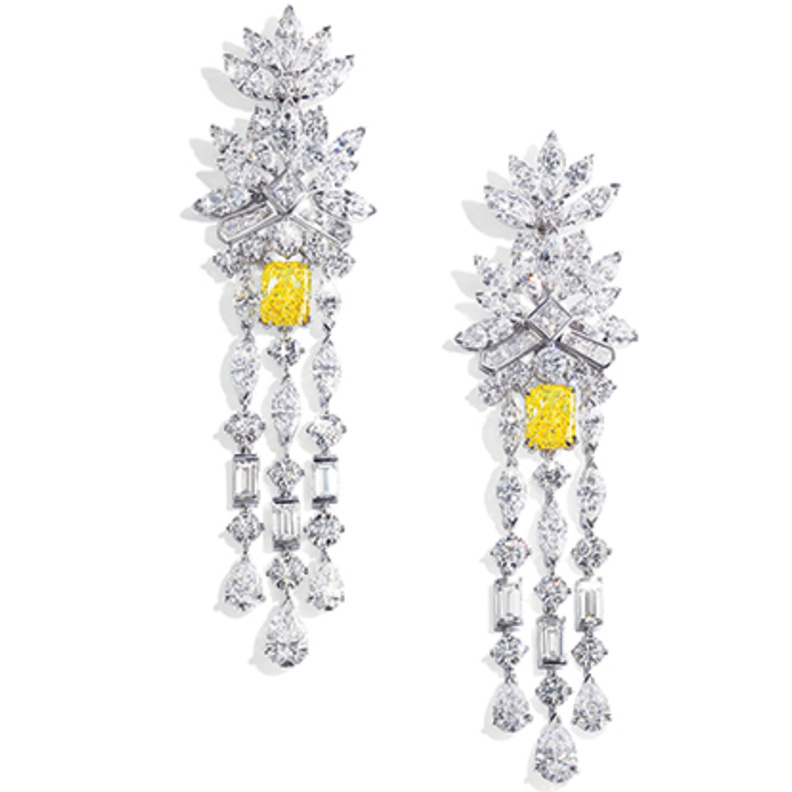 أقراط من بياجيه