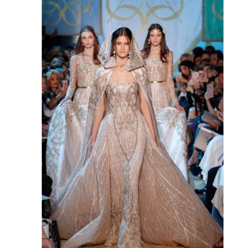 فستان من تصميم زهير مراد.