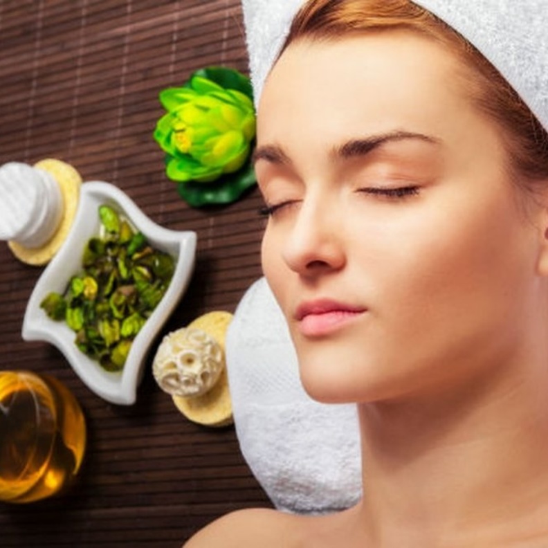 تخلصي من جفاف البشرة بهذه الماسكات الطبيعية.