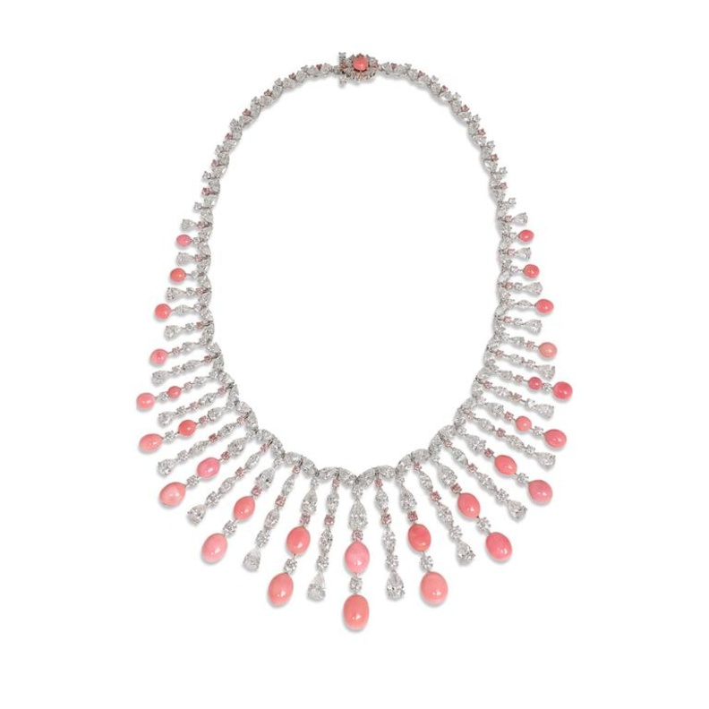 قلادة من فان كليف أند أربلز