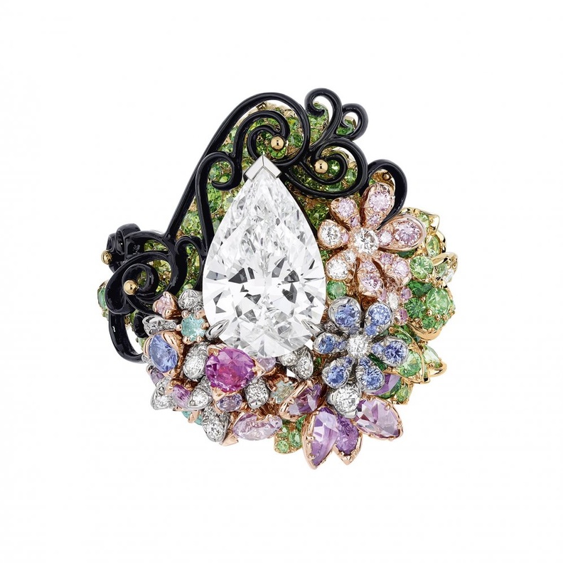 خاتم من ديور