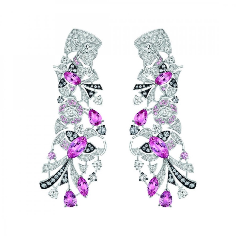 أٌقراط من شانيل