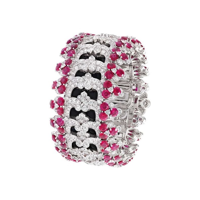 اسوارة من ديور