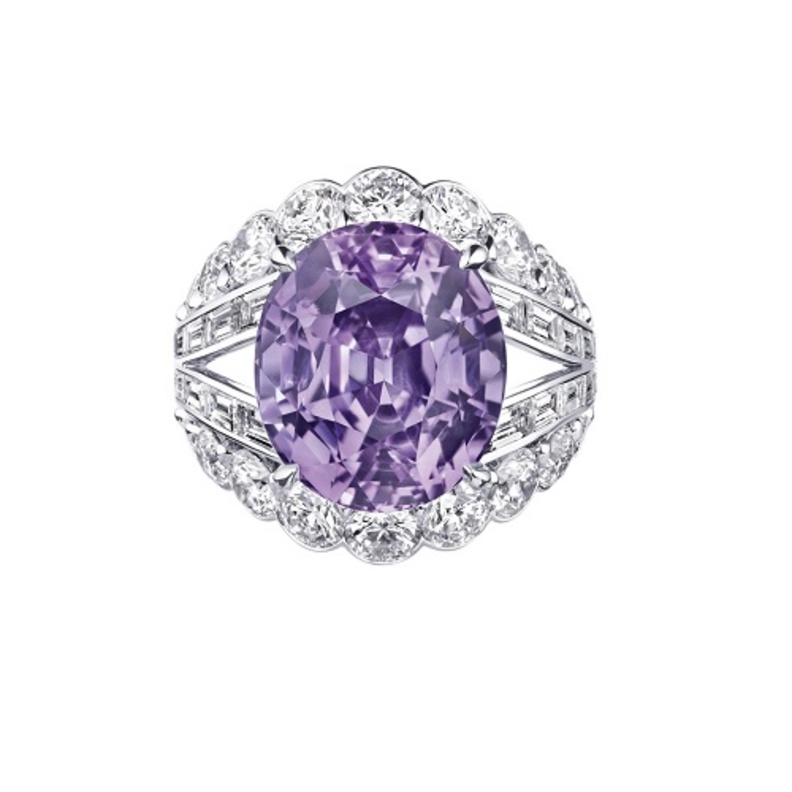 خاتم من لويس فويتون