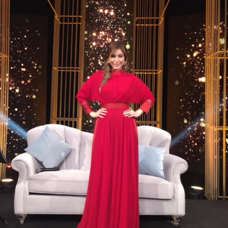 من النجمات العربيات استوحي أجمل الاطلالات في العيد!