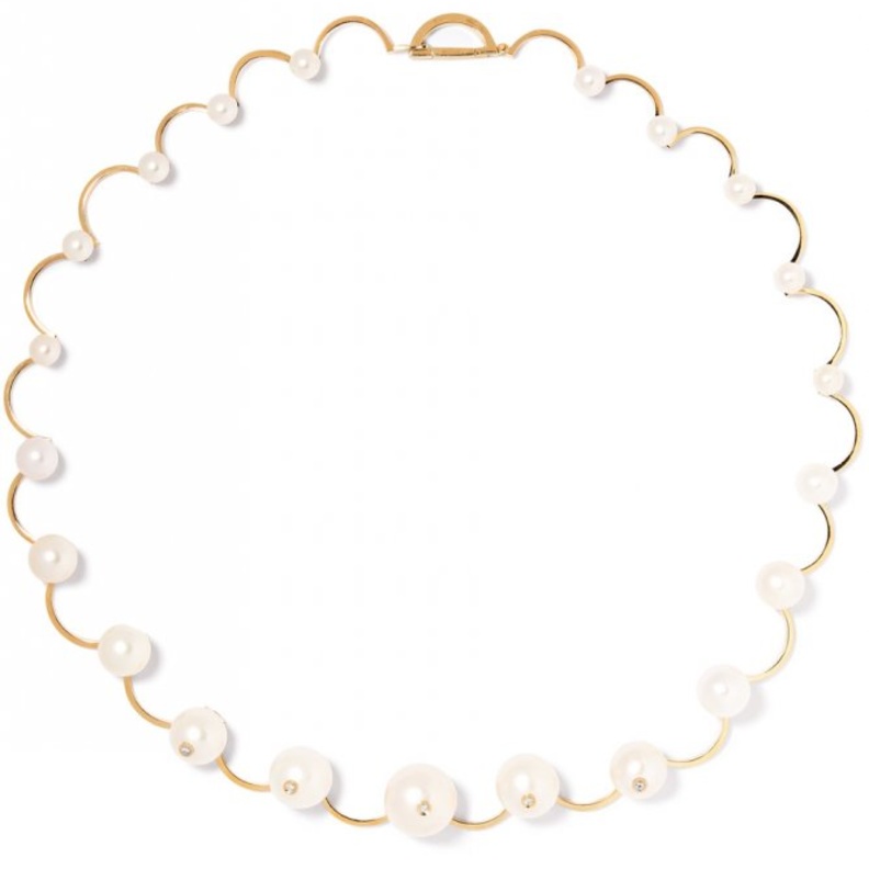 عقد من Diane Kordas