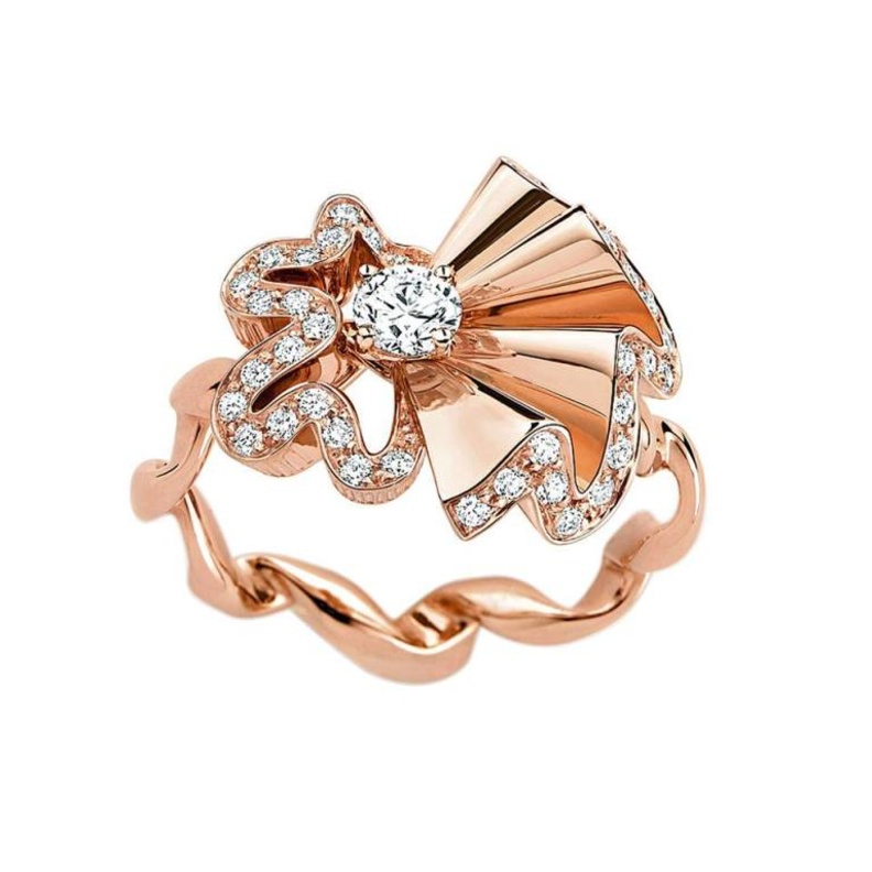 خاتم من van & cleef