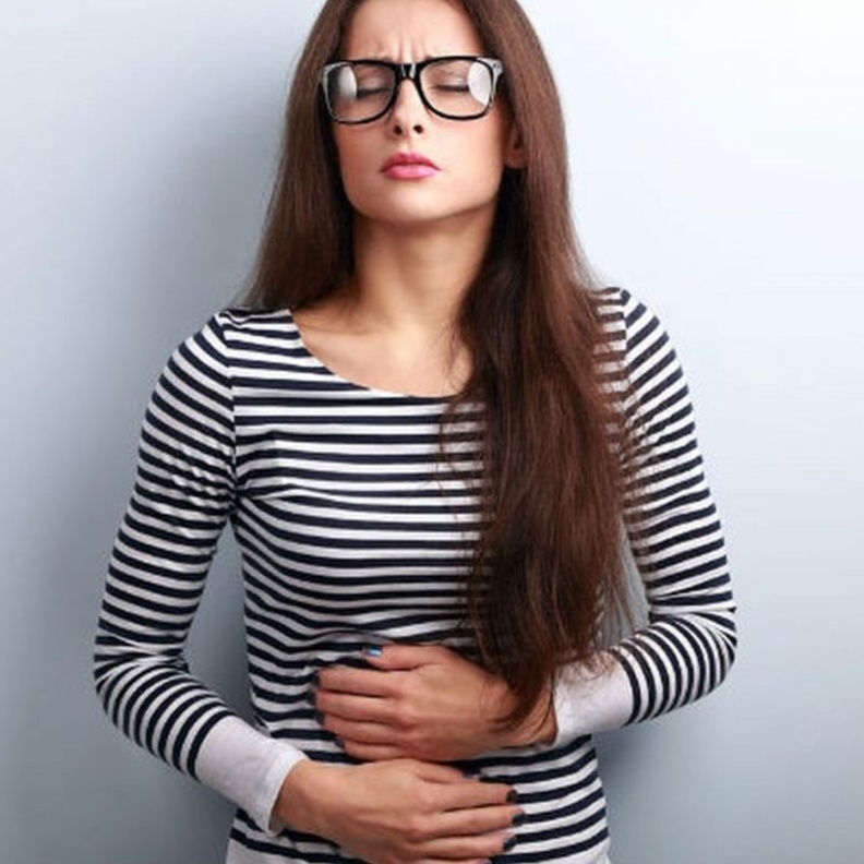 ينصح دائما من التقليل من القهوة والشاي في رمضان لمرضى القولون