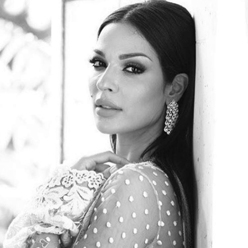 نادين نجيم ترتدي أقراط الماس من مجوهرات كريكور