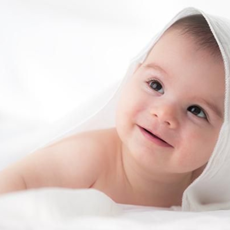 ما هو السن المناسب لإعطاء الطفل عنصر الحديد؟