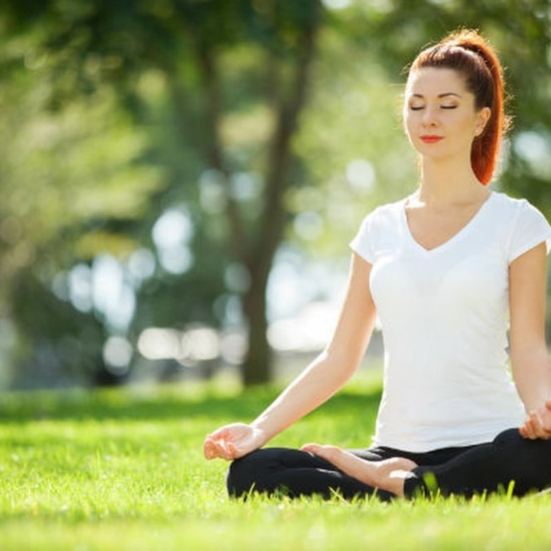 اليوغا و التأمل تعالج الاكتئاب