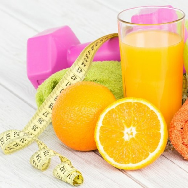 ينصح بتناول الطماطم و الجزر و الكرفس خلال الرجيم