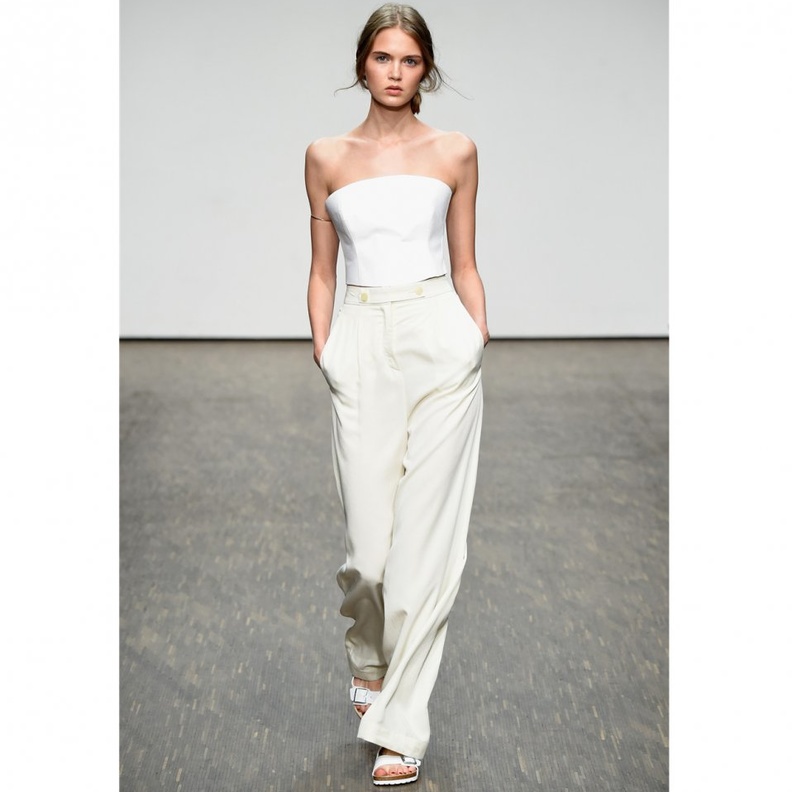 شورتات ضيقة بأقمشة الساتان من دار ‏Sportmax