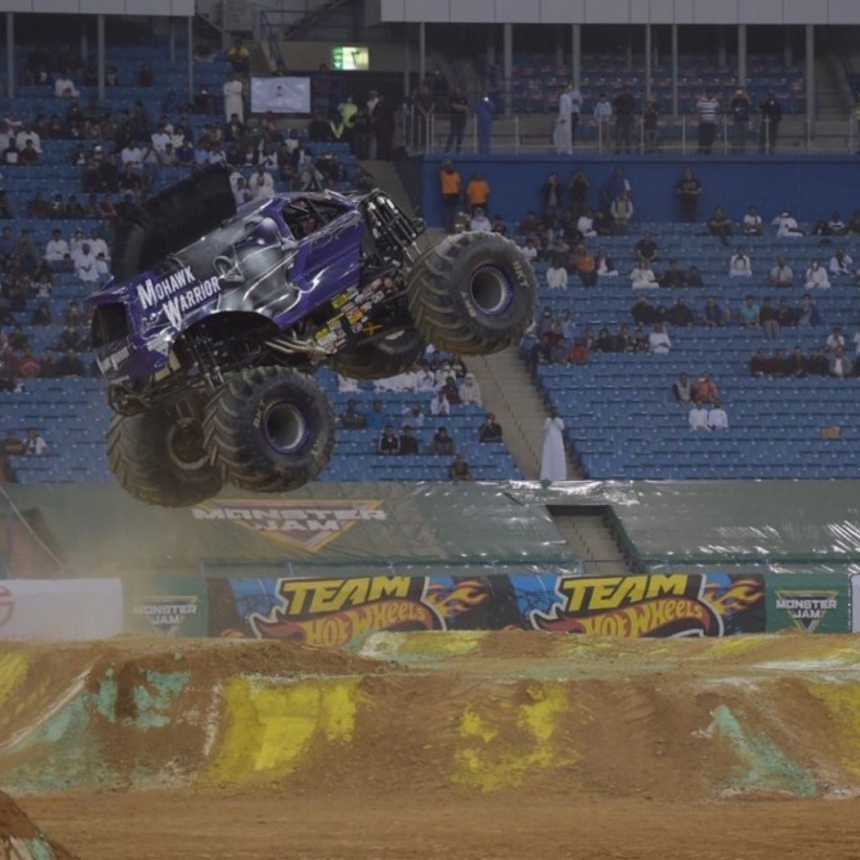 الاثارة والجنون في الاستعراض