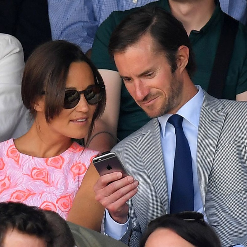 بيبا وخطيبها جايمس ماثيو