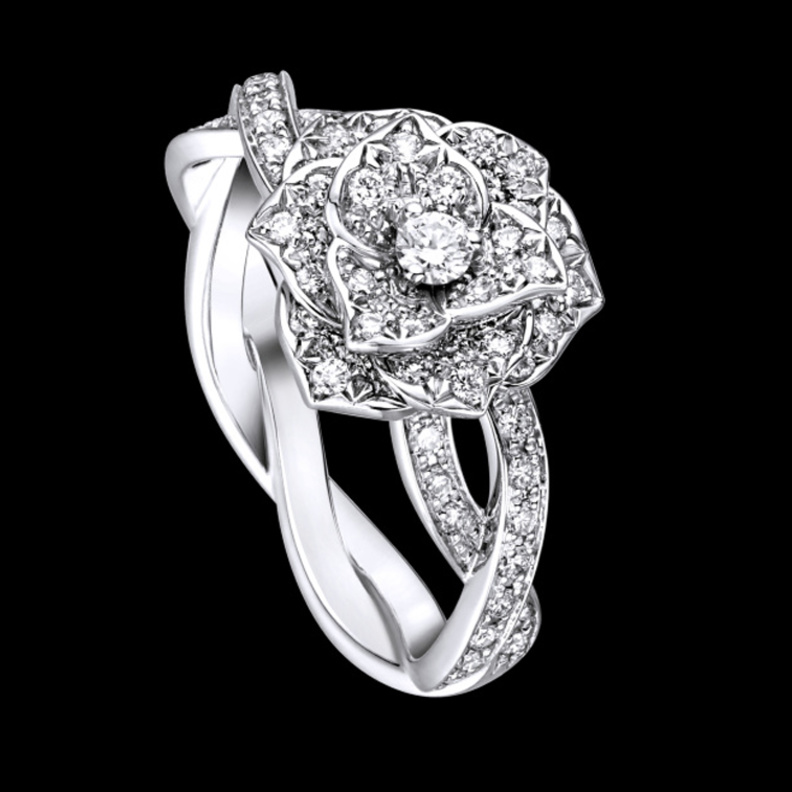 خاتم من الالماس والبلاتين