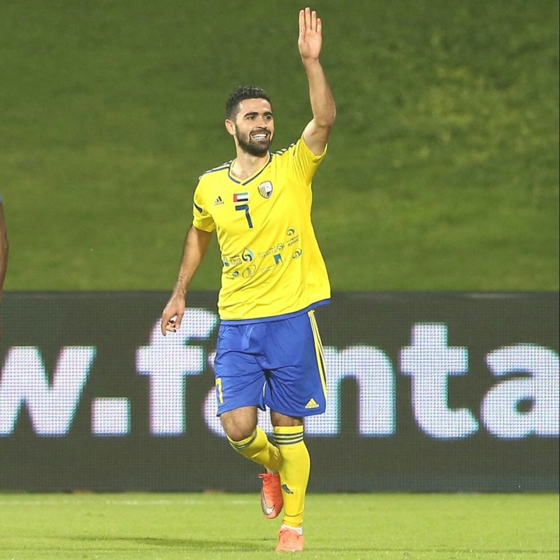 هزازي تلقى عروضا مقابل مليوني ريال سنويا