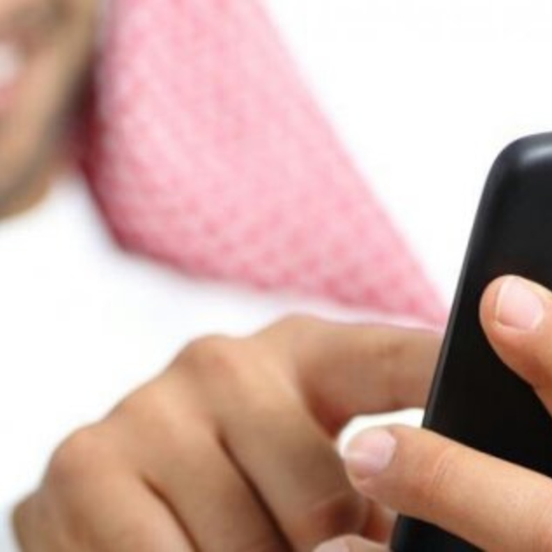 سعودي يعرض سالفة للبيع في مزاد