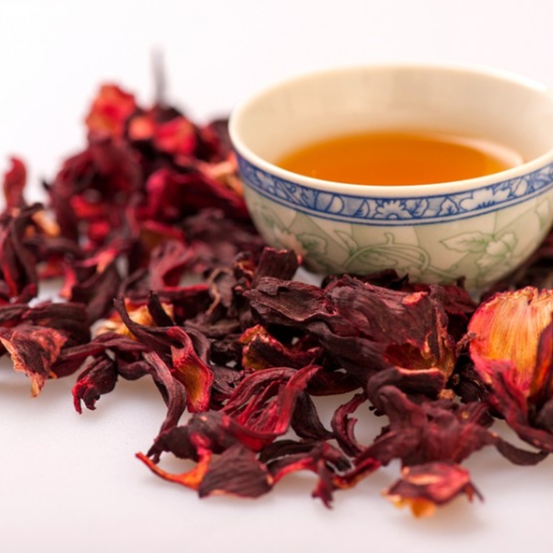 يعمل الكركديه على تحسين حركة الدورة الدموية في الجسم