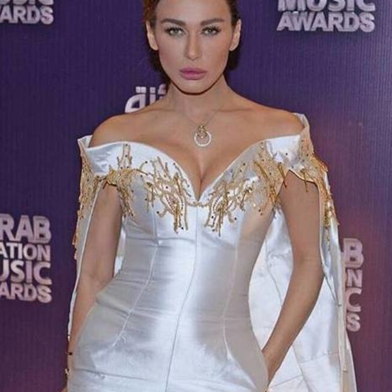 مكياج 2017 مشرق بأسلوب نادين الراسي