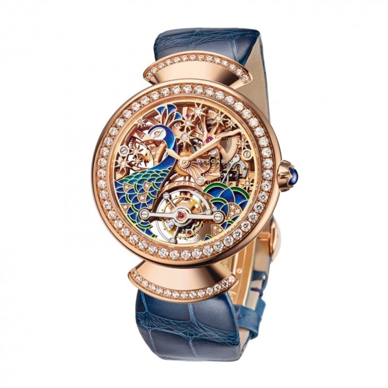 ساعات LVCEA القمرية الجديدة من بولغاري