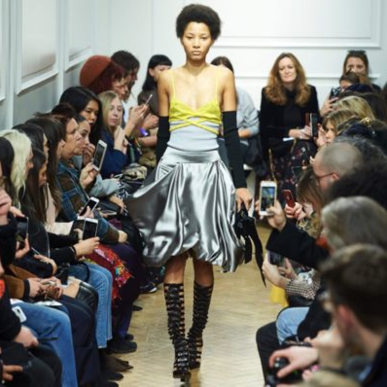 عرض JW Anderson يسير عكس الاتجاه