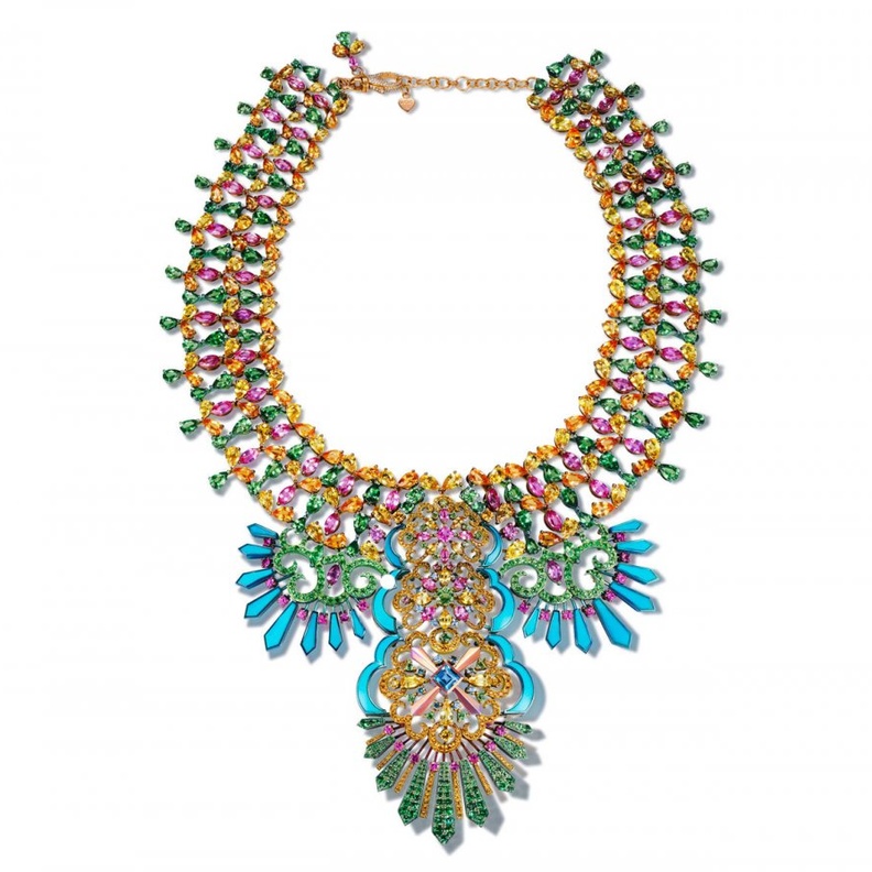 قلادة من شوبارد