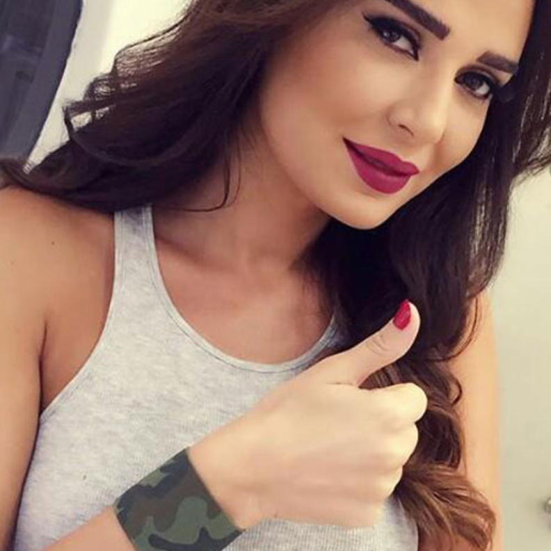 عطلة رومانسية لسيرين مع زوجها فريد رحمة