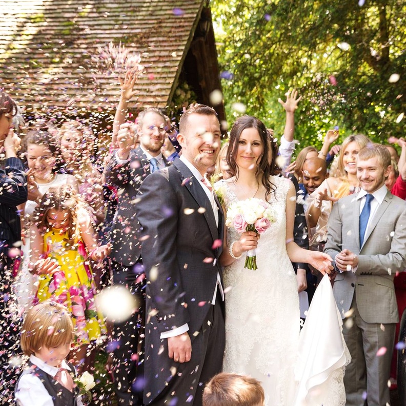 آشلي كوريجان (ASHLEY CORRIGAN) – شركة SHROPSHIRE PETALS