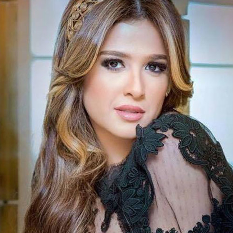 ياسمين عبد العزيز فى حملتها الإعلانية الأخيرة