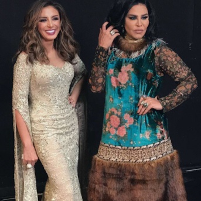 أحلام الى جانب الفنانة أنغام