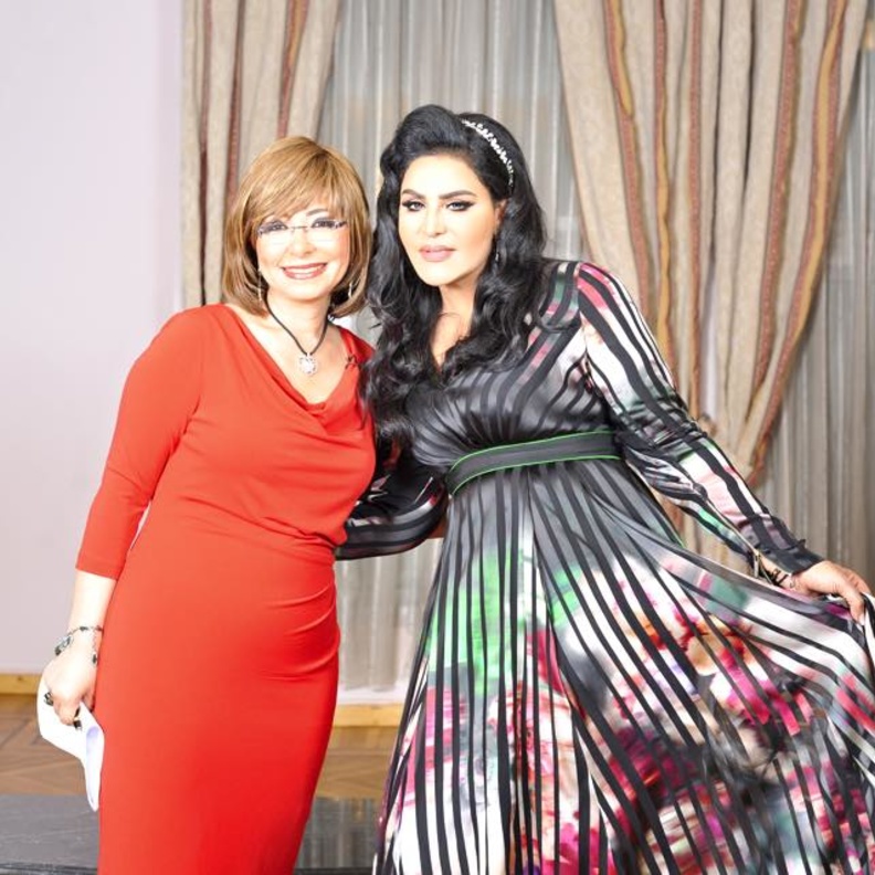 أحلام مع الاعلامية لميس الحديدي